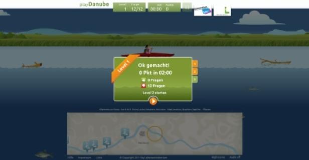 playDanube/Lebensministerium/Serious Game/Ovos Ein Screenshot des Spiels „playDanube“ mit einem Kanu auf dem Wasser.