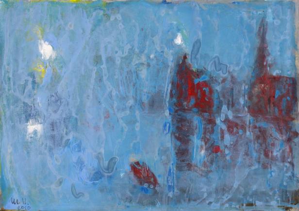 Ein abstraktes Gemälde in Blau- und Rottönen zeigt verschwommene architektonische Formen.