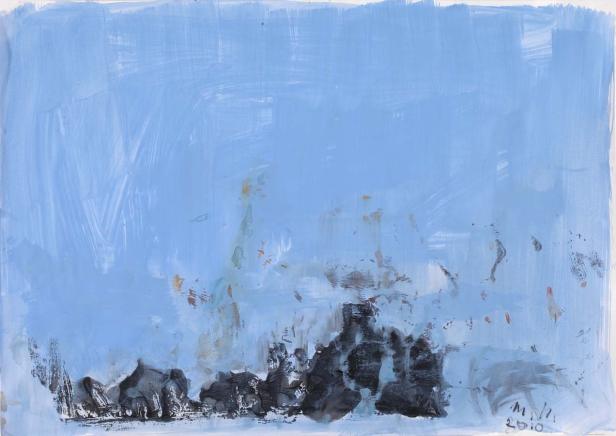 Eine abstrakte Malerei mit dunklen Felsen unter einem hellblauen Himmel.