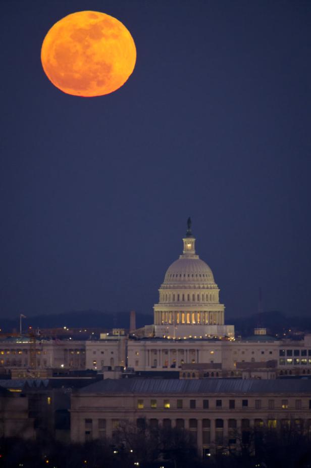 Neuer NASA-Kodex: Wem gehört der Mond?