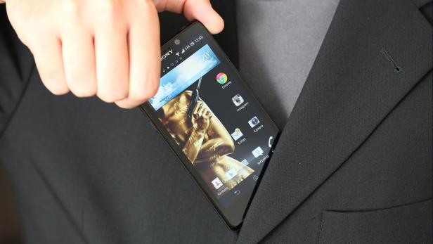 Sony Xperia T: Das Handy von James Bond im Test