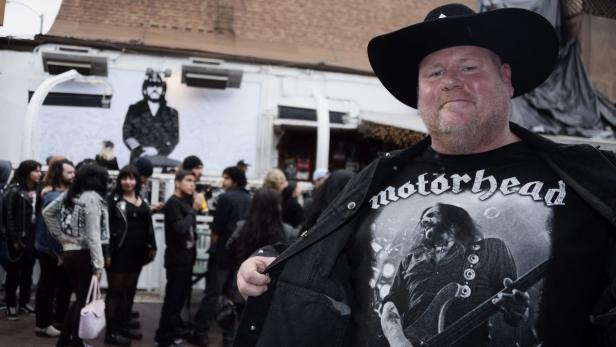 Motorhead fans gather in Hollywood to mourn Lemmy Abschied von Motörhead-Sänger Lemmy Kilmister