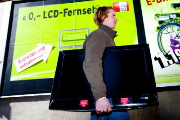 Telekom Austria/aonTV/Outdoor-Kampagne/Plakat Pflück-TV