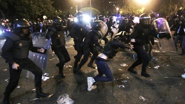 Zusammenstöße zwischen Polizei und Demonstranten in Madrid