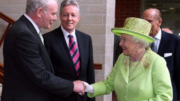Queen und IRA: Historischer Handschlag