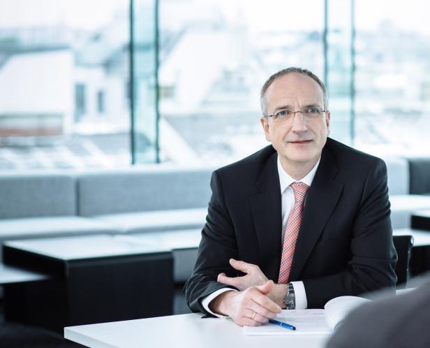Manfred Rapf, Vorstand s Versicherung