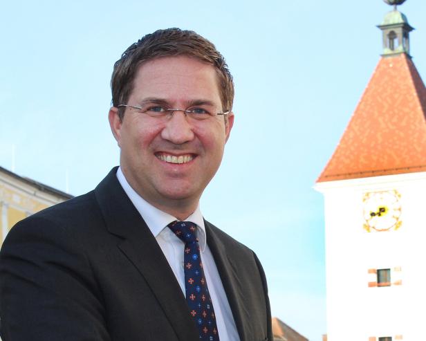 FPÖ-Bürgermeister will, dass Mitarbeiter länger arbeiten