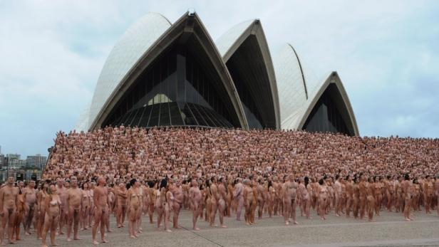 Tunick: Tausende Nackte in Sydney