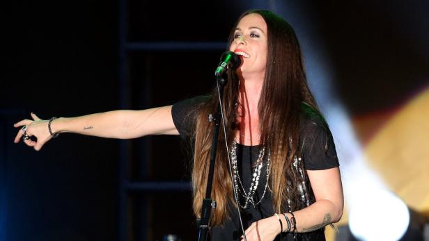 Alanis Morissette in Wien: Chaotisch, aber beseelt