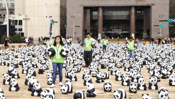 Die Invasion der Papier-Pandas