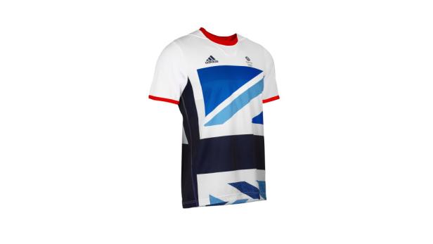 Ein weißes T-Shirt mit dem Union Jack und dem Adidas-Logo.