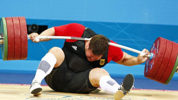 Steiner fallen 196 kg auf den Kopf