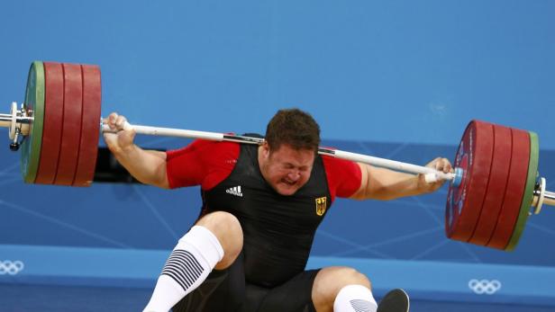 Steiner fallen 196 kg auf den Kopf