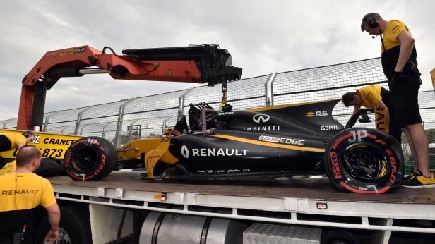 Formel 1: Hamilton dominiert erste Trainings