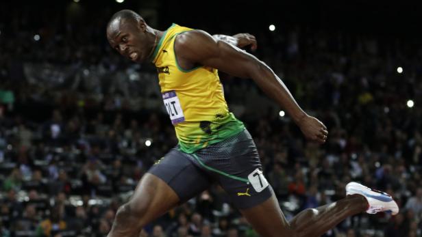 Usain Bolt sprintet während eines Wettkampfs.