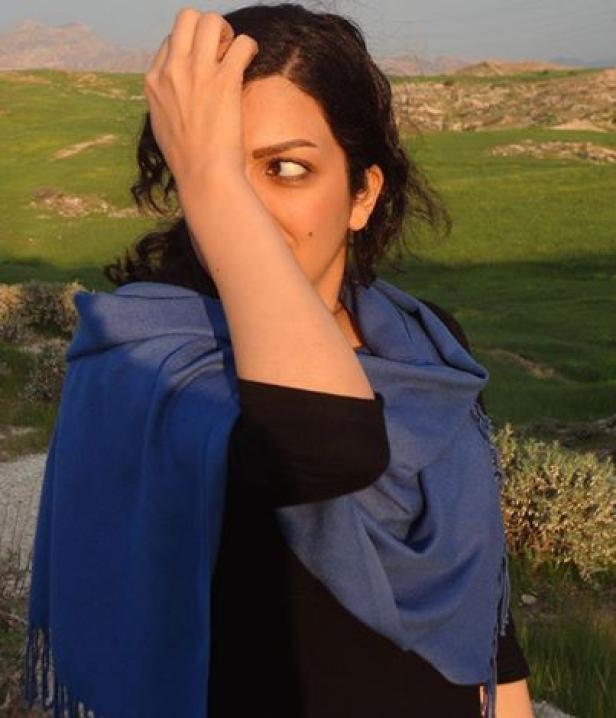 Irans Frauen protestieren ohne Kopftuch