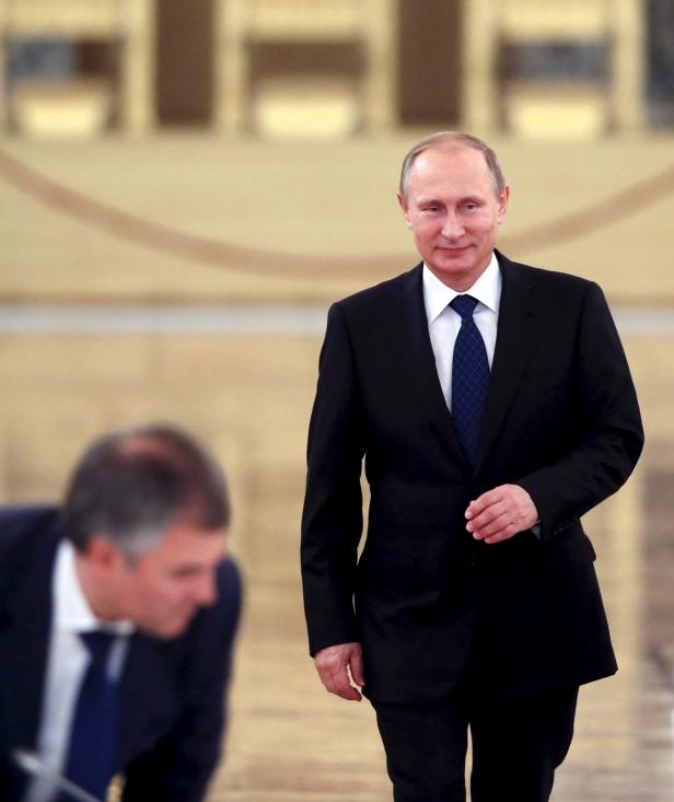 Wie Putin zu seinem steifen rechten Arm kam