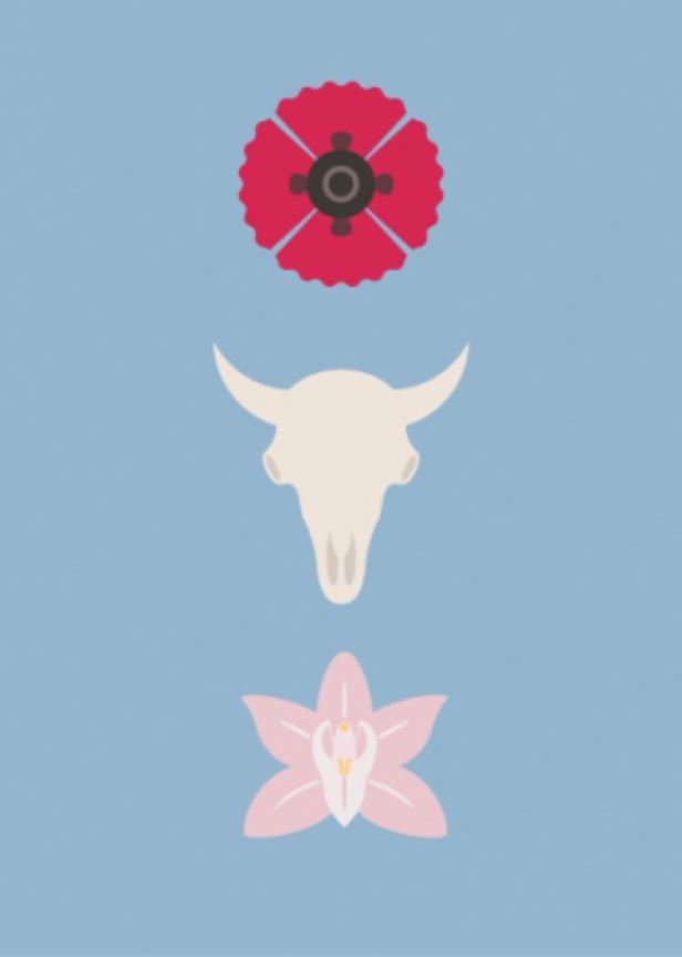Eine stilisierte Mohnblume, ein Schädel und eine Orchidee sind übereinander auf blauem Grund angeordnet.