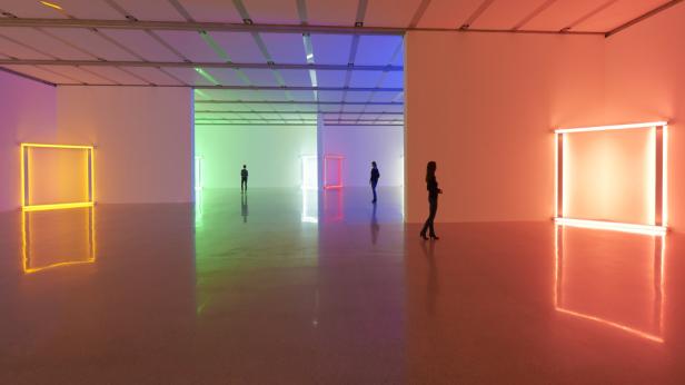 "Lights": Dan Flavin im mumok