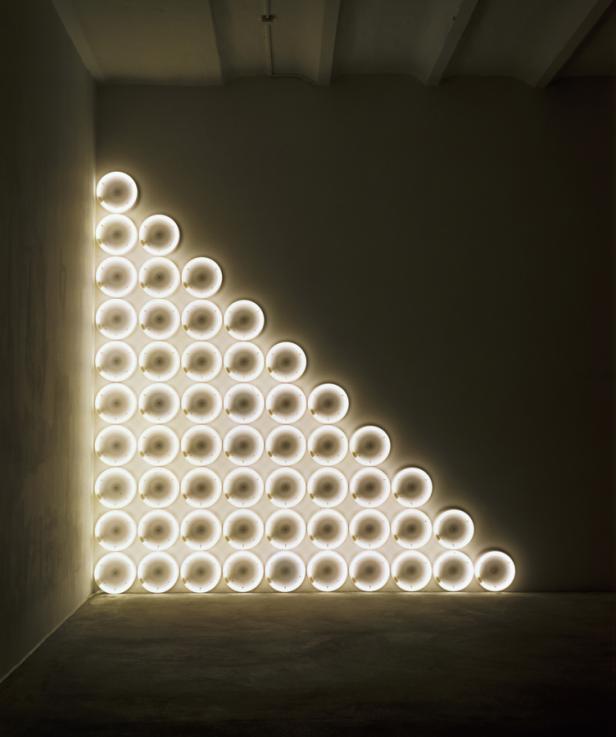 "Lights": Dan Flavin im mumok