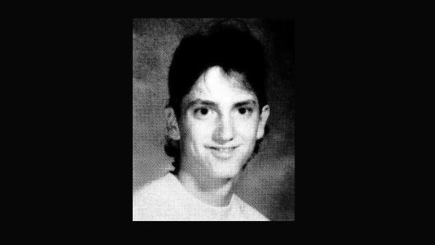 Ein Schwarz-Weiß-Porträt von Eminem als junger Mann.