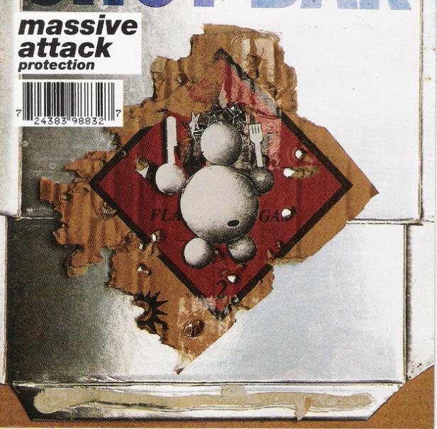 Das Cover des Albums „Protection“ von Massive Attack zeigt ein abstraktes Motiv auf beschädigtem Karton.