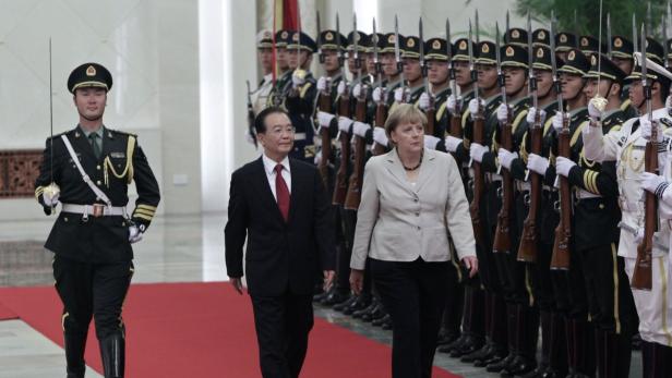 Merkel für Milliardenabschlüsse in Peking