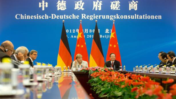 Merkel für Milliardenabschlüsse in Peking
