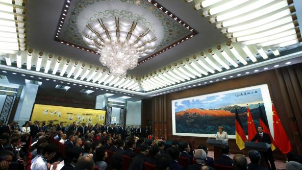 Merkel für Milliardenabschlüsse in Peking