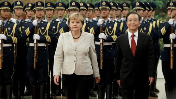 Merkel für Milliardenabschlüsse in Peking