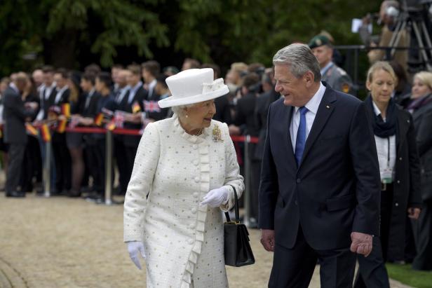 Welcome, your Majesty: Königlicher Besuch im Kanzleramt