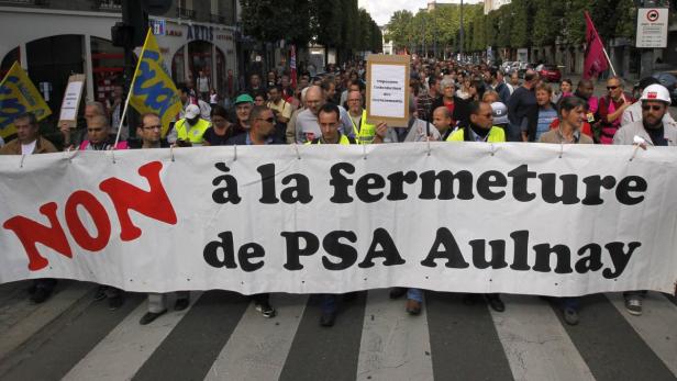 Eine Demonstration gegen die Schließung des PSA-Werks Aulnay.
