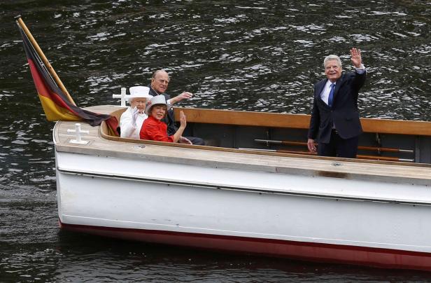 Welcome, your Majesty: Königlicher Besuch im Kanzleramt