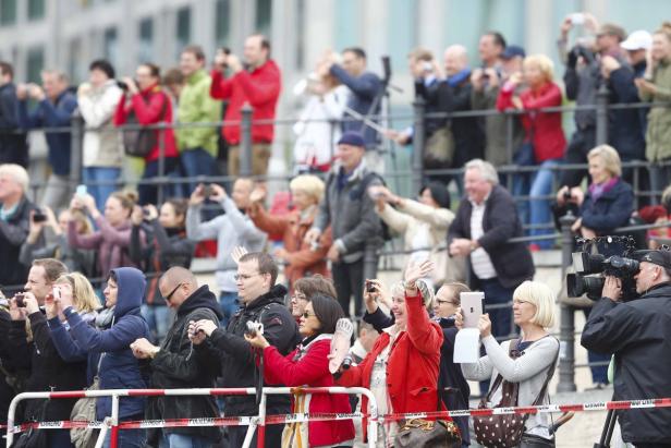 Welcome, your Majesty: Königlicher Besuch im Kanzleramt