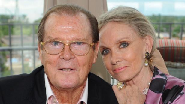 Ex-Bond Roger Moore: Von Frauen verprügelt