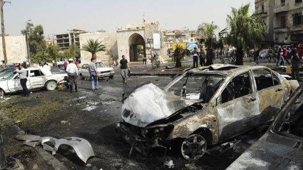 Syrien: Bomben bei Brahimi-Besuch