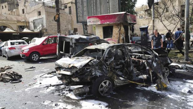 Syrien: Bomben bei Brahimi-Besuch