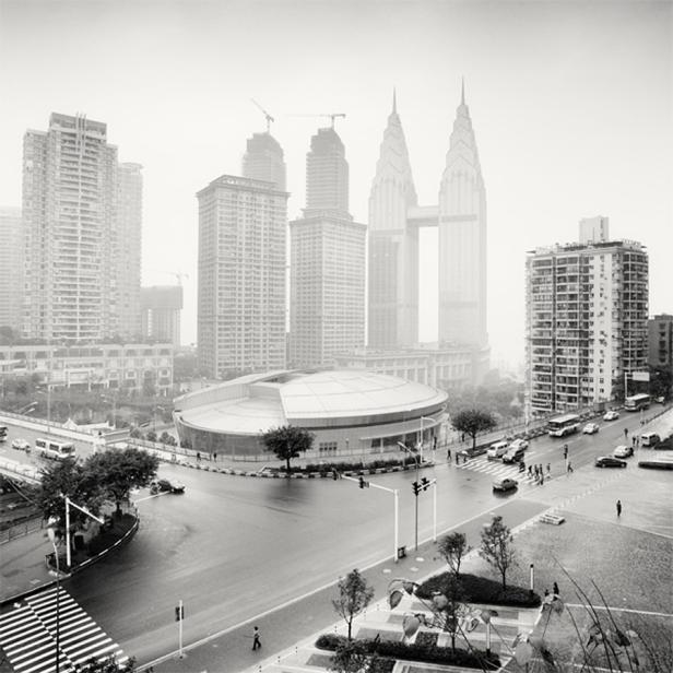 "City of Fog": Eine Stadt im Nebel