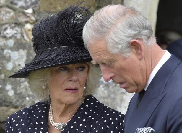 König Charles und Königin Camilla bei einer Veranstaltung.