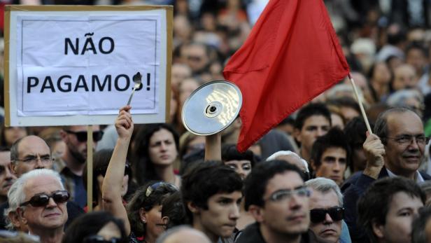 Portugal: Volk tobt gegen Sparpaket
