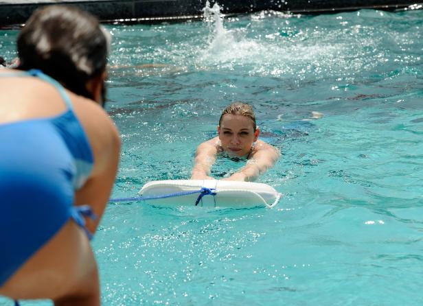 Schwimmunterricht: Charlene in ihrem Element