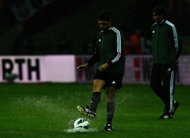 Wasserparty statt Fußballfest