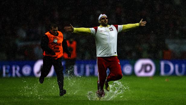 Wasserparty statt Fußballfest