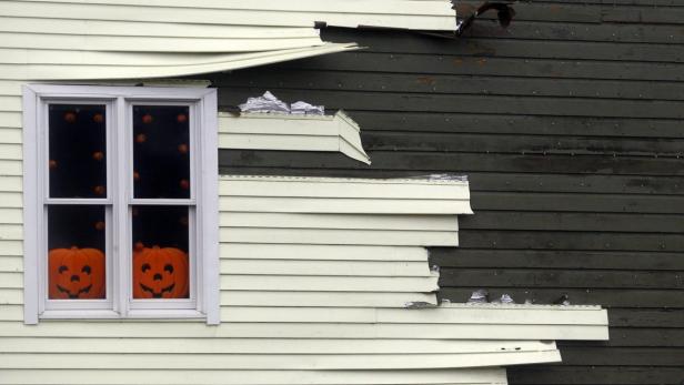 Halloween werden wegen der gewaltigen Sturmschäden heuer Zigtausende Amerikaner nicht feiern.