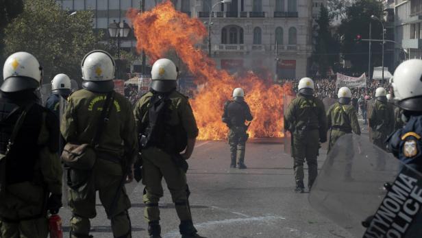 Gespenstisch: Streiks und Demos in Athen