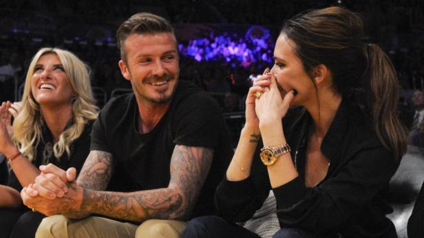 Beckhams und andere Stars beim Basketball