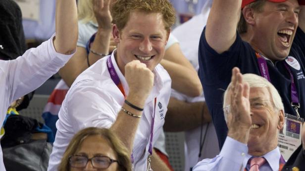 Prinz Harry jubelt bei den Olympischen Spielen in London 2012.