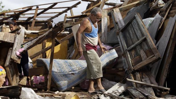 Hurrikan "Sandy" steuert auf USA zu