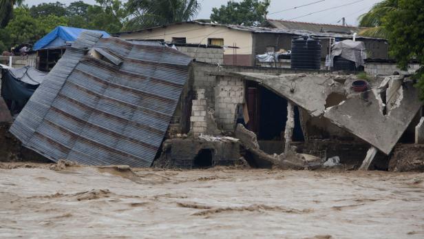 Hurrikan "Sandy" steuert auf USA zu