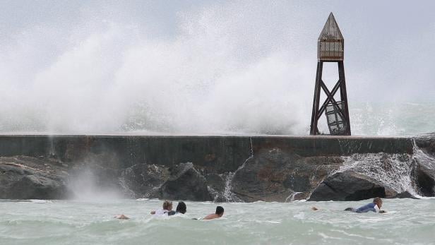 Hurrikan "Sandy" steuert auf USA zu